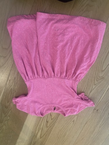 Pink white spots - age, 2/3